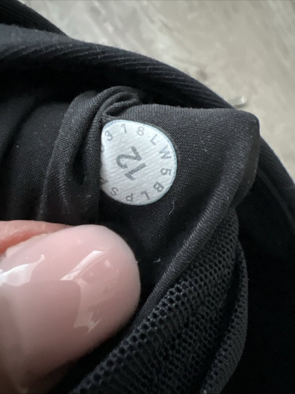 Lululemon On the Fly 7/8 Pant Womens 12 Black Hi Rise Straight Leg - Picture 2 of 15